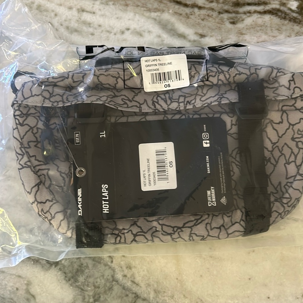 Dakine 1 Liter Hot Laps Fanny Pack